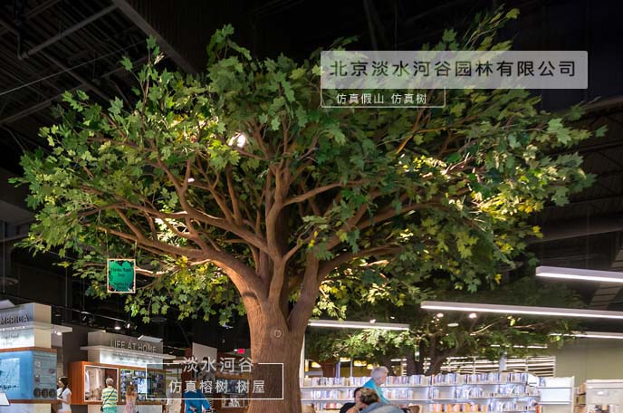 仿真樹是新型環(huán)保材料制作而成具備阻燃、防火
