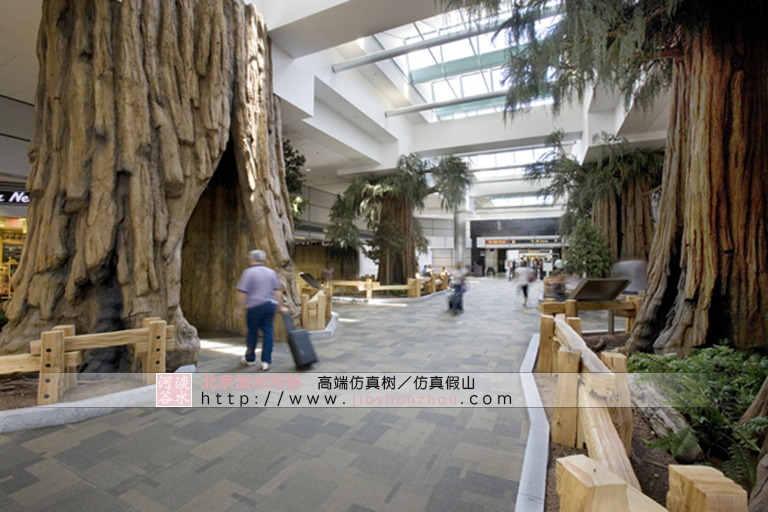仿真大樹的高度不斷刷新20多米的已經是小菜了