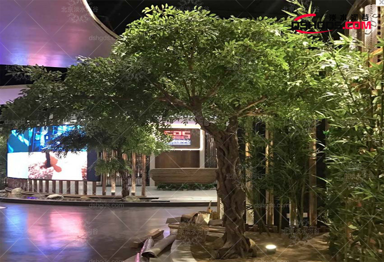 外國客戶看了福建泉州海悅府的仿真樹直接找到了制作公司