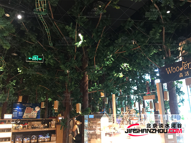 造景小能手仿真樹使威斯汀酒店的空間理想變?yōu)楝F(xiàn)實(shí)