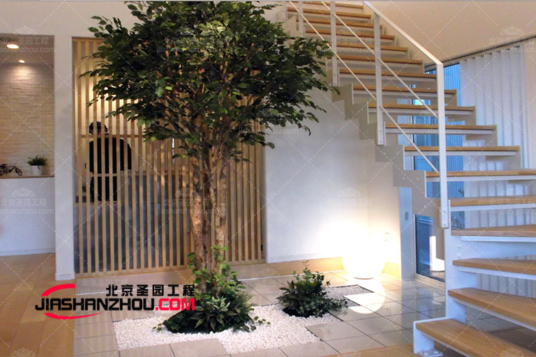 綠色仿真樹已成為所有類型室內(nèi)外家居裝飾的主要手段