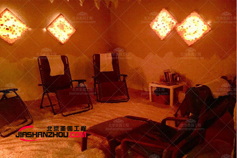 典型的古典風格仿真鹽洞汗蒸房給人一種比較優雅的厚重感