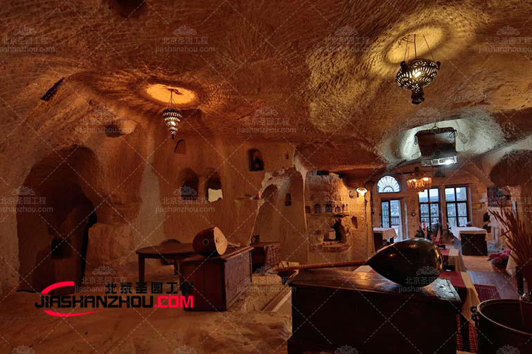 富麗堂皇的路易十四風格的現代仿天然窯洞酒店餐廳
