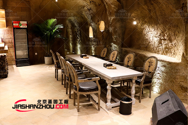 設計現代仿天然山洞主題餐廳是需要帶入情感的